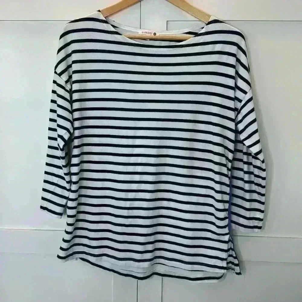 Sundry Blue & White 3/4 Sleeve shirt